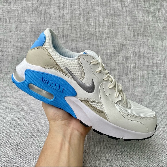 Nike Air Max Excee Women's size 9 - Picture 1 of 3